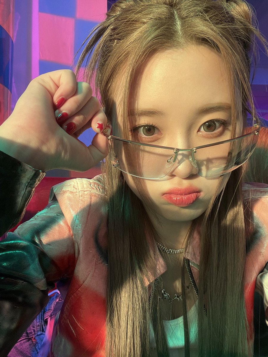 CUBE_LIGHTSUM's tweet photo. [#나영]  D-2 🧡 https://t.co/FBjFCdt8a9