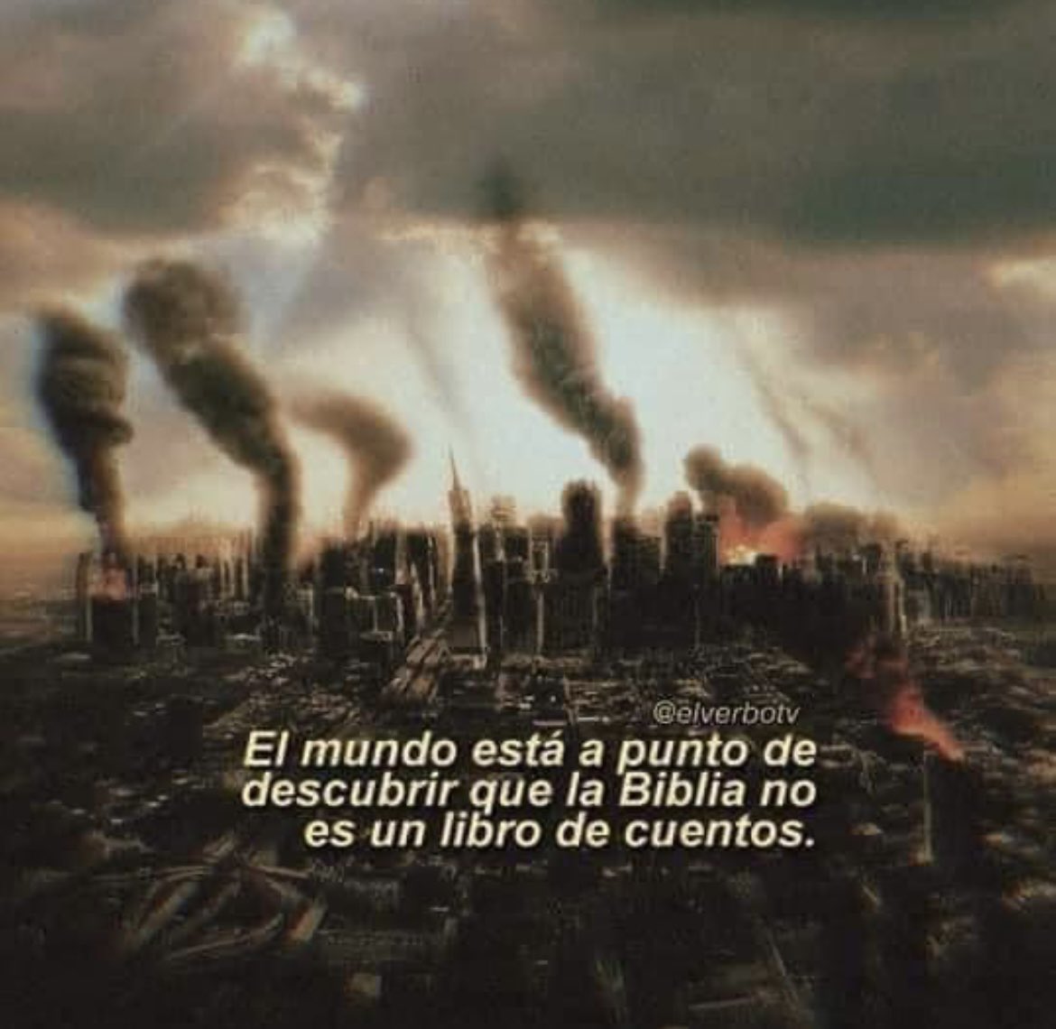 FernandoFm68's tweet photo. Quien lee el periódico y mira noticias sabe lo que está pasando en el mundo.
Quién lee la Biblia sabe porque. 🙏❤️🤗 https://t.co/zwrR0jxV6g