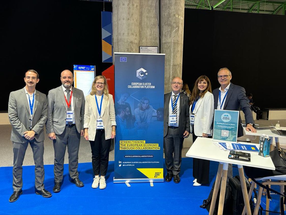 Clusters of Sweden tweet media