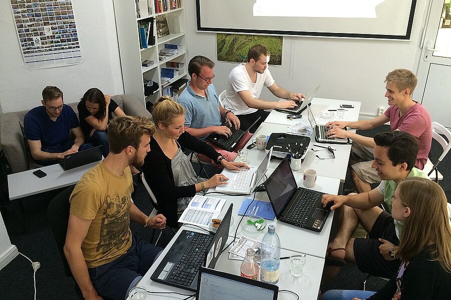 Wir freuen uns, Teil des Programms der diesjährigen <a href="/codeweekHH/">Code Week Hamburg</a> zu sein! Am 16. Oktober sind alle zwischen 15 und 25 zu einem Nachmittag unter dem Motto „Jugend editiert #Wikipedia“ eingeladen. Anmeldung: hamburg.codeweek.de/programm/veran… #jugendeditiert <a href="/AshokaDE/">Ashoka Deutschland</a>