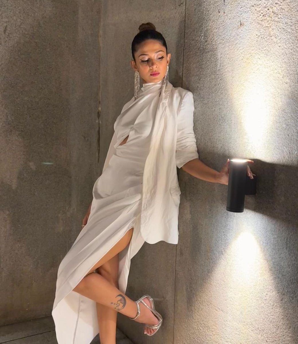 Jenniferfan__1's tweet photo. #jenniferwinget #jenniferwingetfans #wingitwithwinget #beyhadh #bepannah #beautiful #bastfriend #codem2 #codem2 #majormonikamehra #beyhadh2 https://t.co/55ltvit9cL