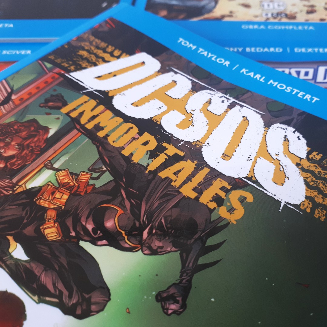 eccediciones's tweet photo. ¡La saga #DCsos continúa en #DCPocket! @TomTaylorMade y @AMostert_Piece nos llevan de vuelta a este escalofriante mundo con Inmortales, una historia protagonizada por los villanos y antihéroes más duros del #UniversoDC: https://t.co/KZbRPWfrg6 https://t.co/VrYee2Mp9B