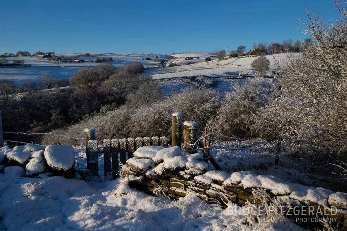bfpix's tweet image. Just getting my village, Mill Bank calendar ready for 2024 all my pictures this year and looking good! 
I love where I live #landscapephotography  @Calderdale @CalderCountry
