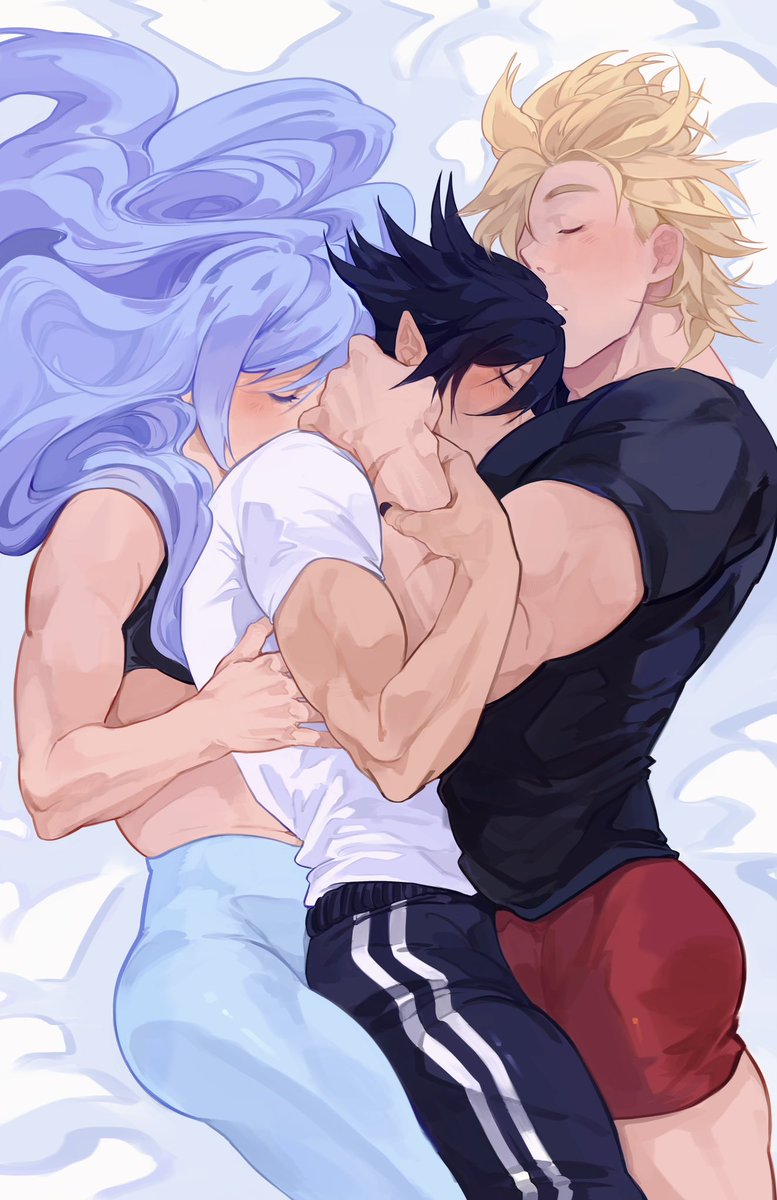 udonyaart's tweet photo. They were roommates 🌀🐙☀️
#BNHA https://t.co/uBKbIiTOxK