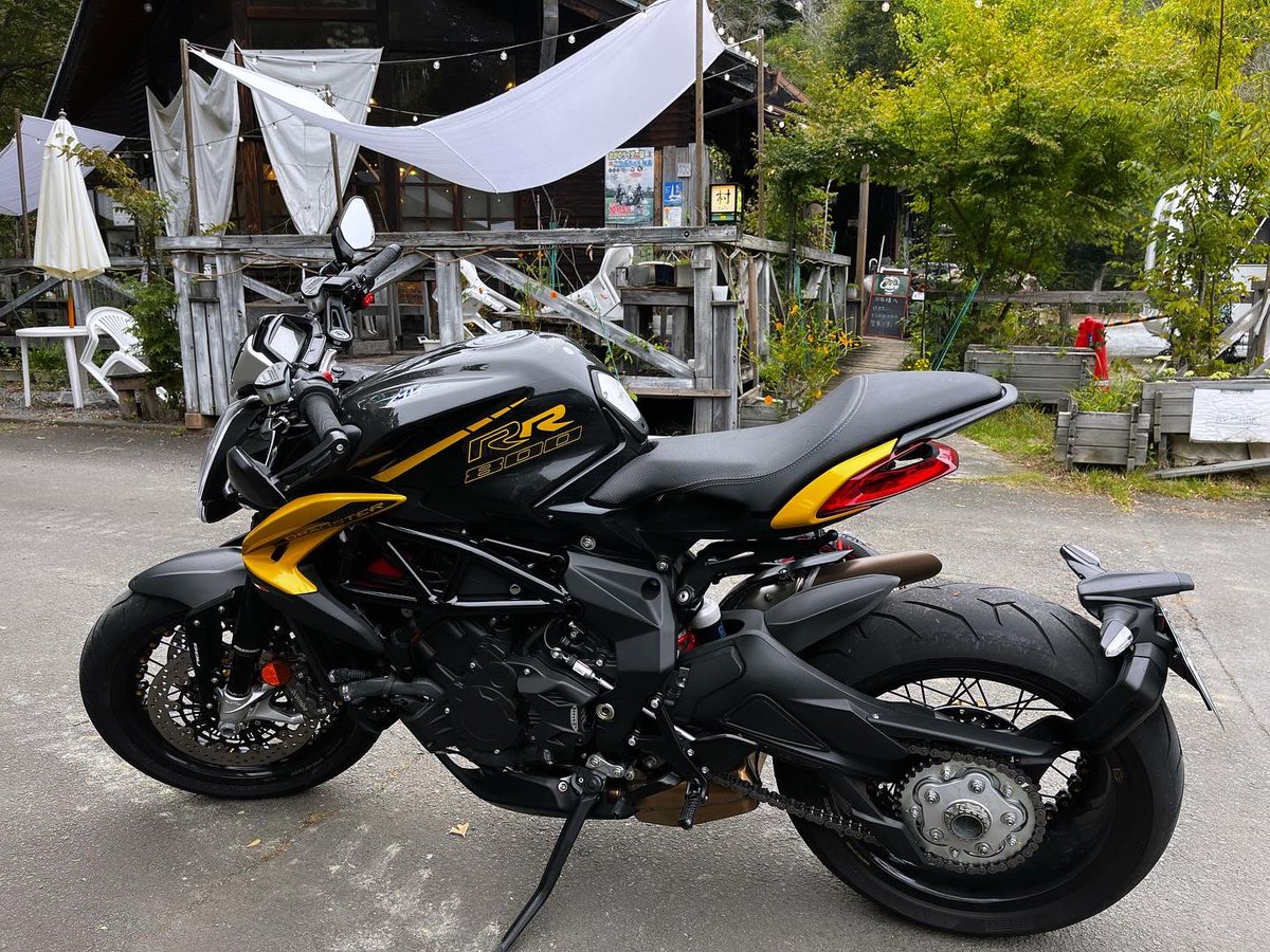 Muracafe_RVpark's tweet photo. 三連休のサイクリスト、ライダー、クラシックカーのお客様有難うございました♪村カフェタープを白にかえました！
#秩父　#小鹿野　#村カフェ　#秩父カフェ　#rvパークみどりの村 #サイクリスト　#ライダー　#秩父ツーリング　#biker #ridingteam #クラシックカー
#スプリンタートレノ　#AE86 #自転車 https://t.co/5yDGBe0kWz