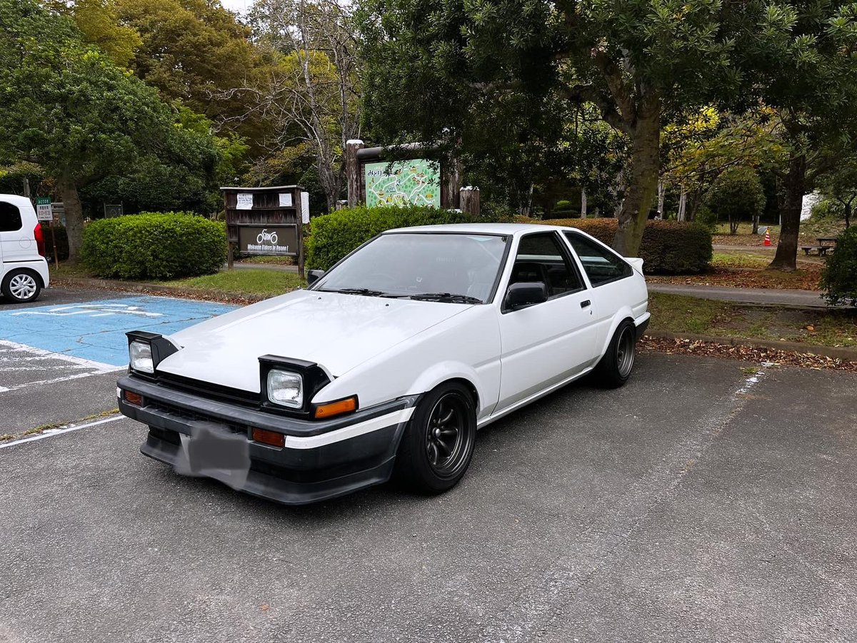 Muracafe_RVpark's tweet photo. 三連休のサイクリスト、ライダー、クラシックカーのお客様有難うございました♪村カフェタープを白にかえました！
#秩父　#小鹿野　#村カフェ　#秩父カフェ　#rvパークみどりの村 #サイクリスト　#ライダー　#秩父ツーリング　#biker #ridingteam #クラシックカー
#スプリンタートレノ　#AE86 #自転車 https://t.co/5yDGBe0kWz