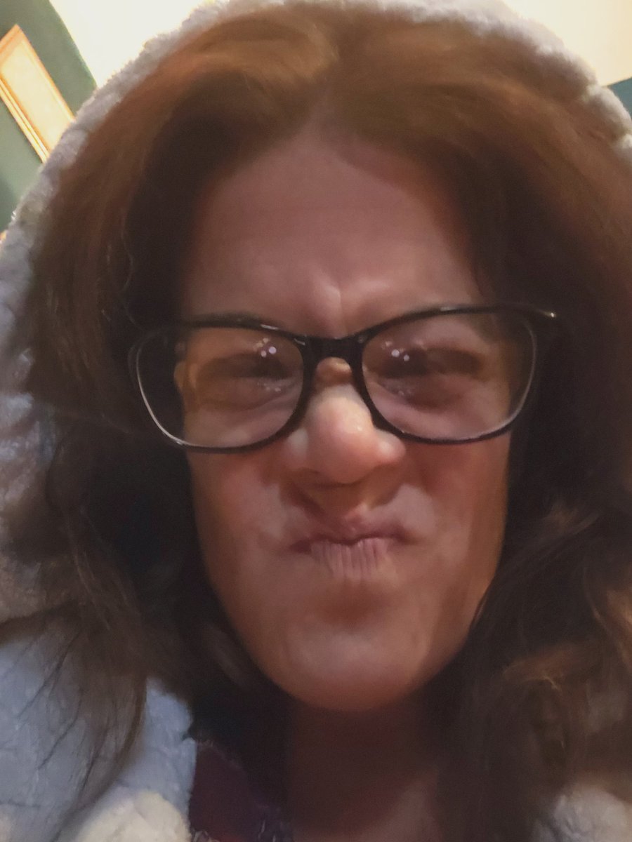 just_staceyPics's tweet photo. My scan results came back. Blessed that it isn't cancer but I have fibriods on 1 ovary. A large cyst on the other that's to b removed & endometriosis in my womb. I'm on a waiting list for a full hysterectomy. Track #periods & speak up if not norm!! #periodDignity #ChatWithFlo https://t.co/6zqkCFsZEb