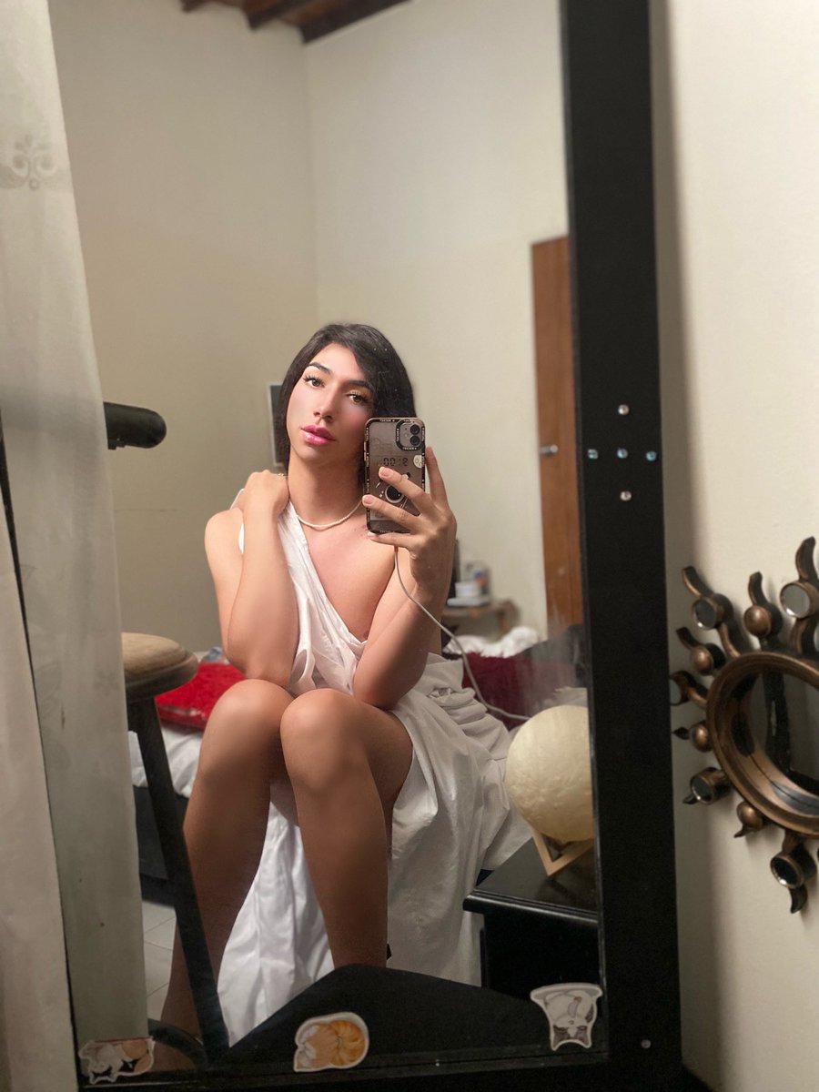 Hi guys, good morning ☀️ Are we going to fuck my ass while they get my milk? 😈😈😈 
#sex #ass #trans #cockwoman #bigcum #stripchat #cam4 #camsoda #sexo #culo #polla #amigos