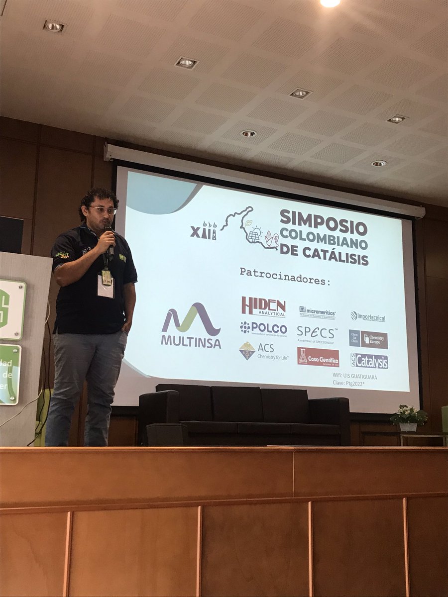 XIIISiCCat's tweet photo. Comenzamos nuestro XIII Simposio Colombiano de Catálisis con la bienvenida del profe Víctor Baldovino @vigabalme https://t.co/cy8h9huN1n