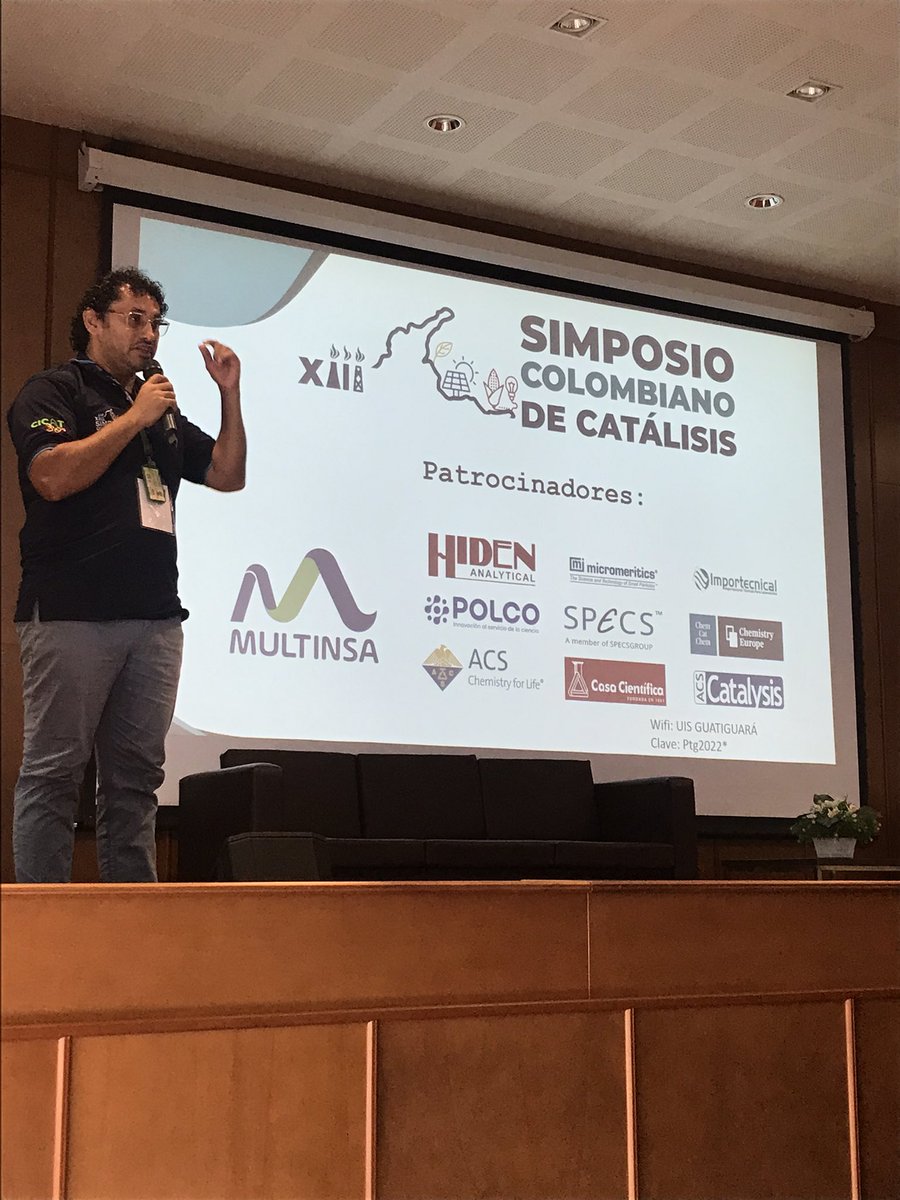 XIIISiCCat's tweet photo. Comenzamos nuestro XIII Simposio Colombiano de Catálisis con la bienvenida del profe Víctor Baldovino @vigabalme https://t.co/cy8h9huN1n