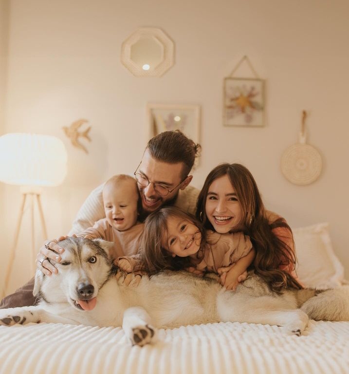 Mychelebrum's tweet photo. Essa família elevou os padrões de relacionamento num nível que só pela graça 💛 https://t.co/hlOJQjkyGl