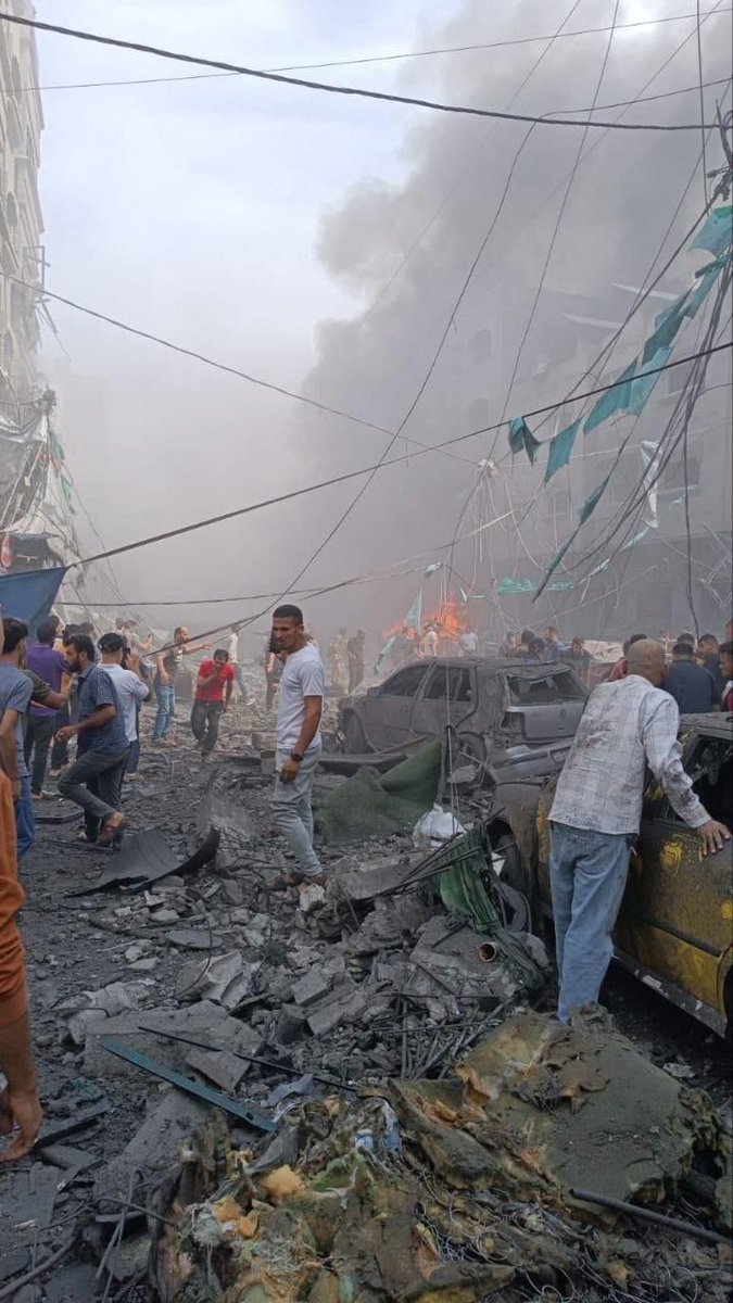 HadeelS41321613's tweet photo. BREAKING: Israeli warplanes carry out a massacre bombing a densely populated neighbourhood with missiles in Jabalia refugee camp, murdering dozens of innocent Palestinian civilians, including children and women. https://t.co/q7azoUbDnQ