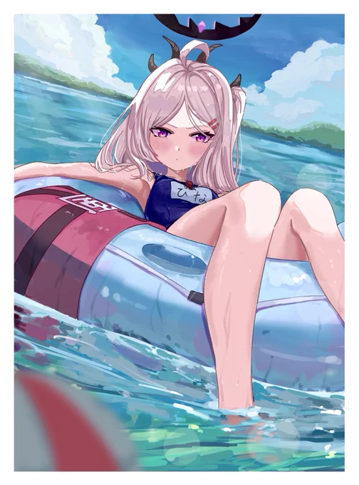 寒すぎて季節外れな水着ヒナさん