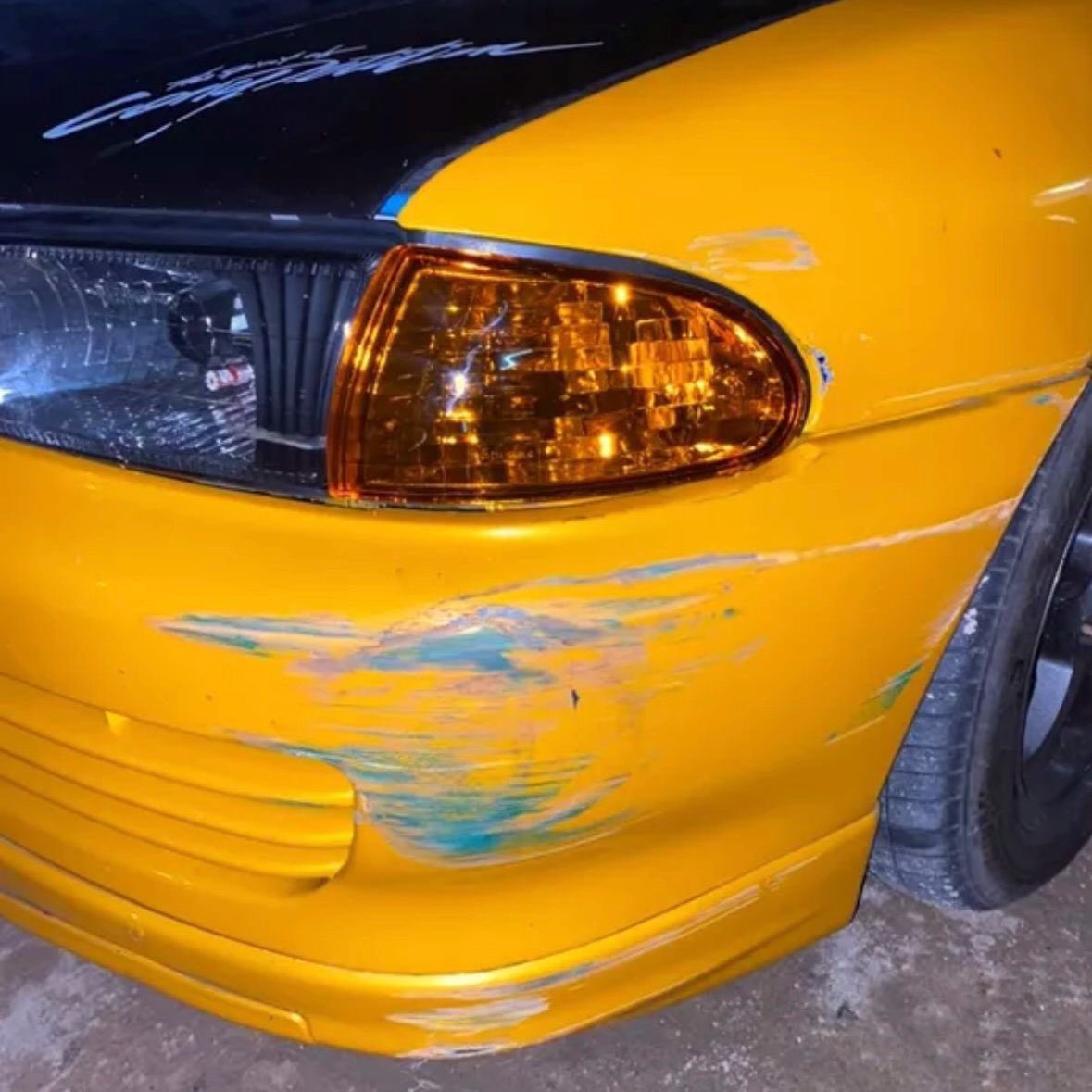 theiceraf's tweet photo. Baru tahu wujudnya benda ni, senang giler nak hilangkan kesan calar dekat kereta! Korang sapu ni jer auto kurang kesan calar, murah pulak tuhh 😭😭 https://t.co/aTFxyLb4Y3