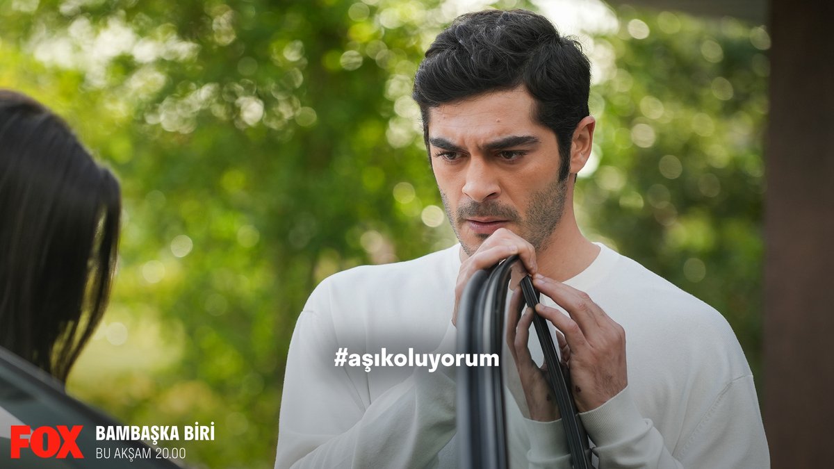 nowtvturkiye's tweet photo. Bu akşam yorumlarınızı #aşıkoluyorum etiketimize bekliyoruz. ❤️‍🔥 @bambaskabiritv https://t.co/2GVj7knoLa