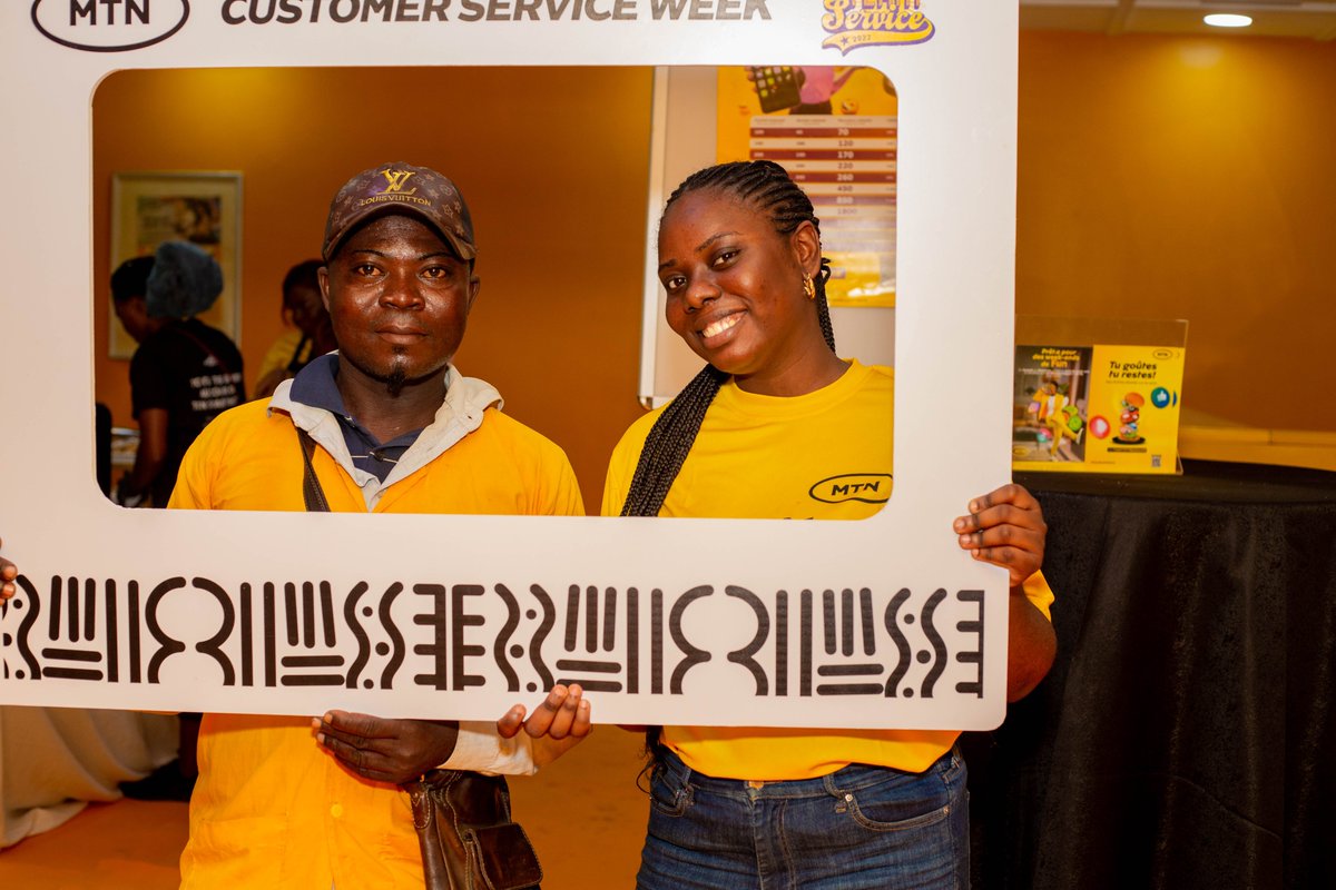 MTNBenin's tweet photo. Pour vous assister, pour vos besoins, pour vous, nous avons ouvert notre agence Prestige pendant 24H non-stop ce Vendredi 6 octobre et vous avez répondu présents.
Merci💛
📍 Ouverture non-stop H24 de l'Agence Prestige
#CustomerServiceWeek #TeamServices #SemaineduServiceClient2023 #YelloExperience