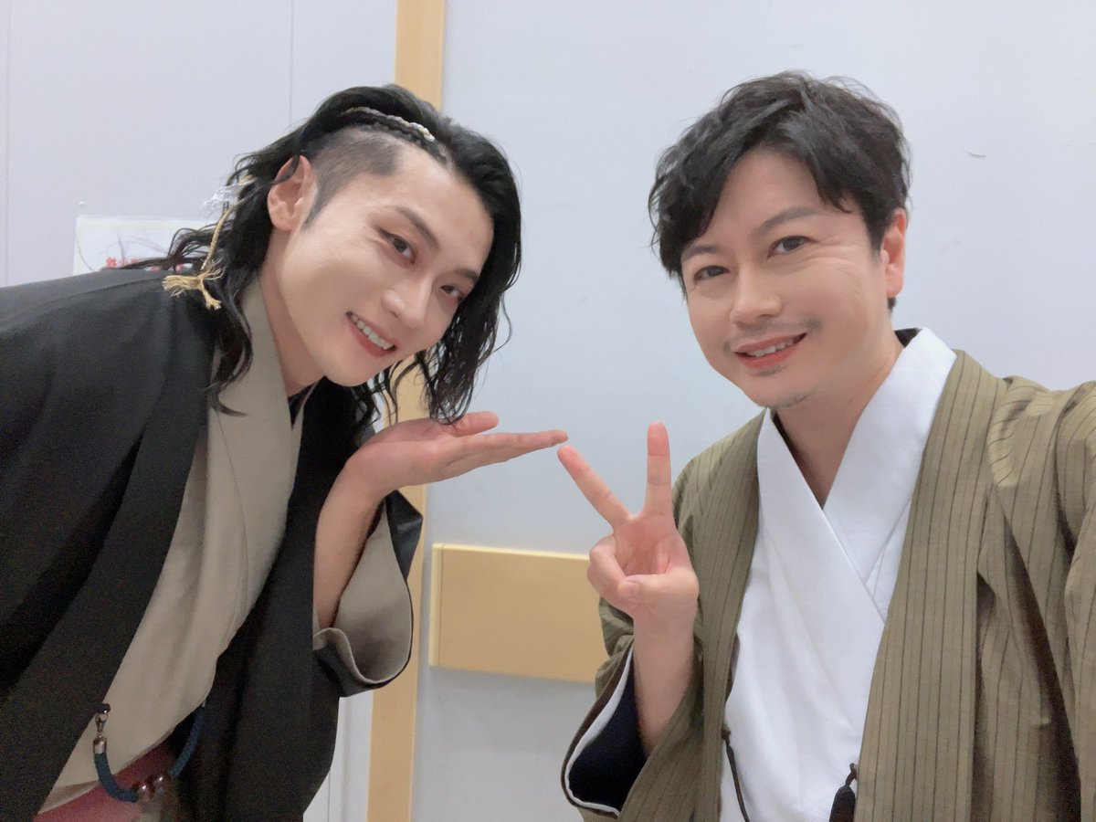 Kazuma_Horie's tweet photo. 10月9日昼の部の柴田十太夫役の男は、毎回衣装が変わるのに自撮りを怠った。

【#それには仔細があった】

急遽16時から現場が入り慌ててしまい、心に余裕が無かったのだ。

男の目尻にはほんのり、十太夫の化粧の跡が残るのだった🥸

なので前日までのお写真のまとめをばw

#アメツチ怪談
#番町皿屋敷 https://t.co/MxIloojTAg