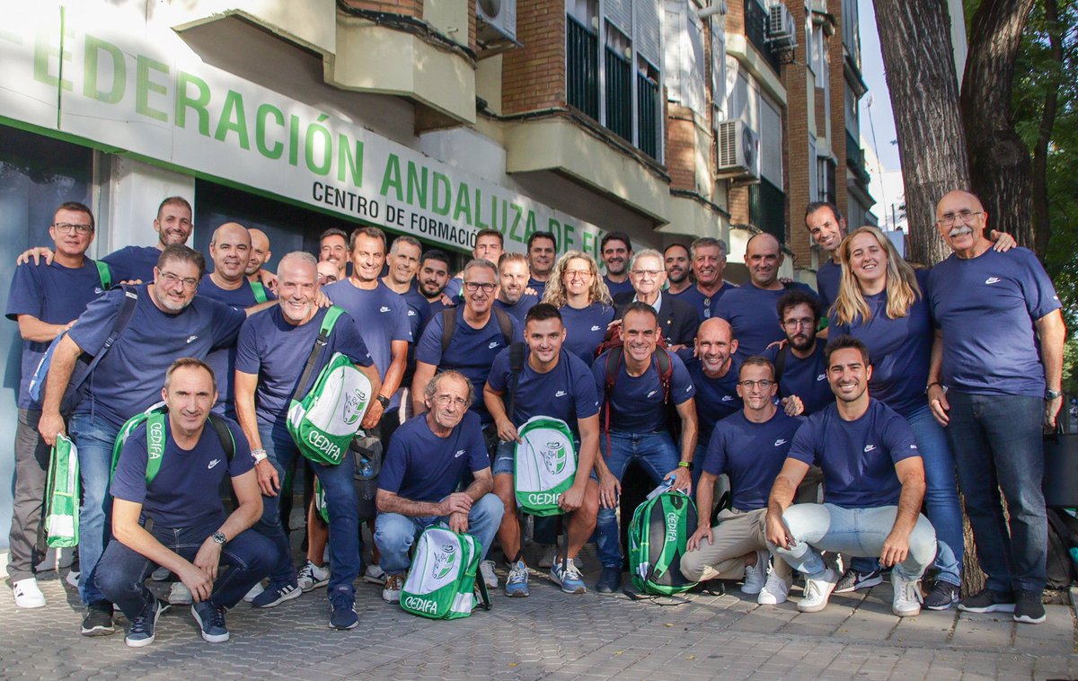 cedifa's tweet photo. ¡𝑷𝑹𝑬𝑻𝑬𝑴𝑷𝑶𝑹𝑨𝑫𝑨 𝑪𝑶𝑴𝑷𝑳𝑬𝑻𝑨𝑫𝑨!

✅ Nuestro equipo ya está presto y dispuesto para afrontar una 𝗡𝗨𝗘𝗩𝗔 𝗖𝗔𝗠𝗣𝗔Ñ𝗔.

😎 Ellos, los mejores para disfrutar cursos como el #𝚄𝙴𝙵𝙰 '𝙰' y el #𝚄𝙴𝙵𝙰 '𝙱'.

¿A qué esperas? ⬇️ https://t.co/zYzT5g0O3w https://t.co/VnRHLSQbyX