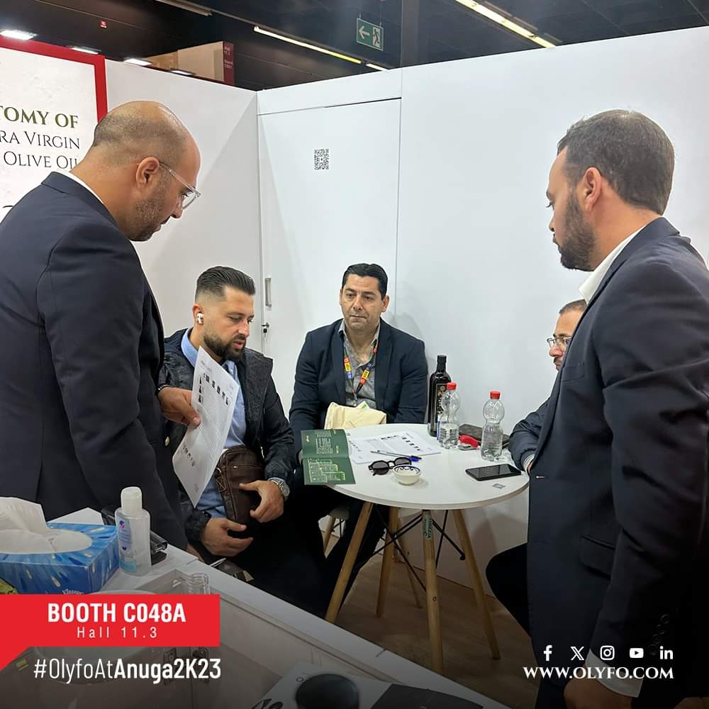 weareolyfo's tweet photo. Join us at the @anugacologne Food Show and say hi to our team at BOOTH CO48A, Hall 11.3. 🌿🍽️ 
Discover the excellence of Tunisia through our premium EVOO. ✨
Just one day left to savor these amazing flavors 😉

 #Anuga2023 #OLYFOatAnuga #EVOO https://t.co/Xtbh6Auvfr