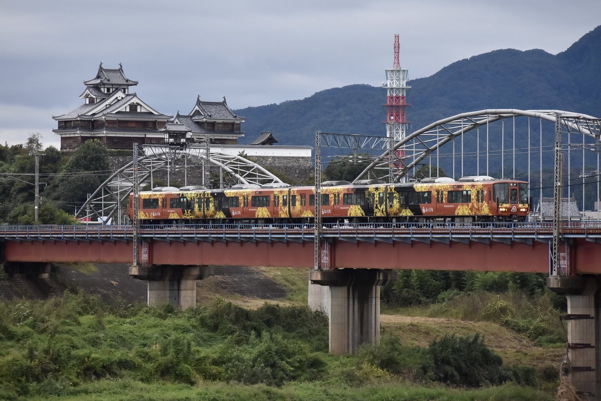 289k225k's tweet photo. 10/9 9831.9834M 森の京都QRトレイン
今年も曇り。福知山乗り入れはこれが最後か…？ https://t.co/vUTelKaSjl