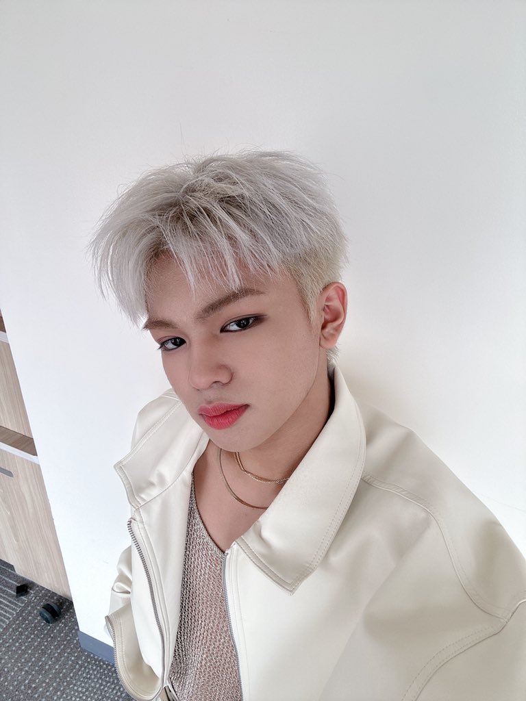 09zpics's tweet photo. look at him ❤️‍🔥 #jeromy https://t.co/FOCz1QjgfH
