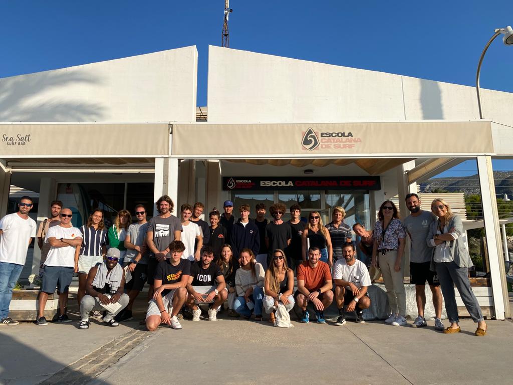catalana_l's tweet photo. ✔️Aquest matí. Proves d'acces tècnic d'esport en surf  @esportcat @fsurfcat 
✔️27 aspirants que inicien la formació el proper cap de setmana.
Molta sort a tot@s!!
@AjCastelldefels https://t.co/vtnjXCWyjw