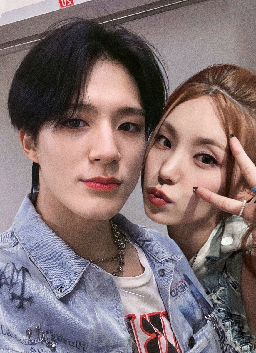 nonojeongie's tweet photo. #yejeddong ; ✌🏻😽 https://t.co/koKBnLqQes
