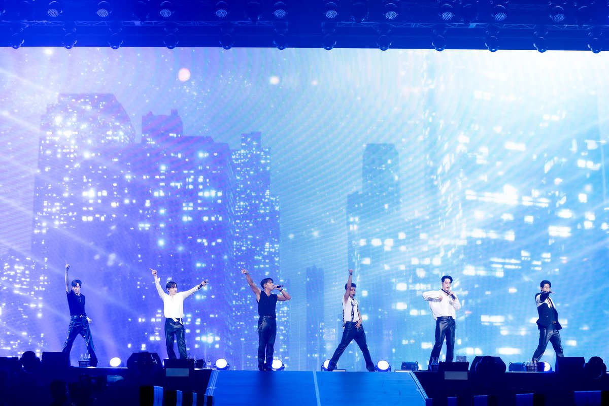Kstyle_news's tweet photo. ���REPORT】2PM、約7年ぶり完全体で来日！東京ドームでの約束果たし…感動の再会にファン熱狂「また戻ってきます」
https://t.co/179R6LKiPt

#2PM #Its_2PM #2PM_15th_Anniversary https://t.co/OI6HtCzCoF