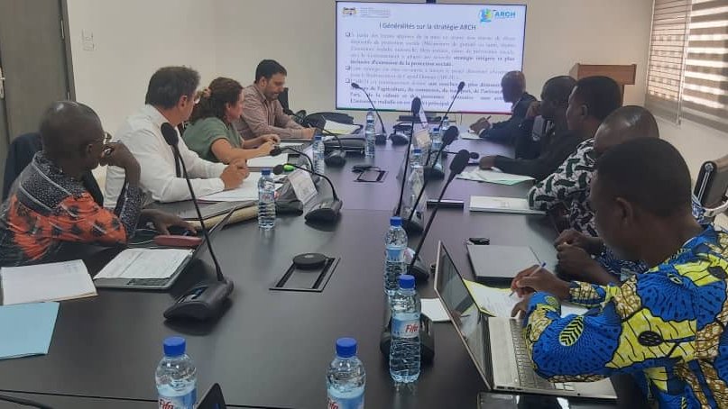 UEauBenin's tweet image. #PAGODES 2023-2025: Dialogue #appuibudgétaire avec @gouvbenin. Objectif: discuter de la stabilité macroéconomique, la mise en place de la politique publique nationale, ainsi que des progrès dans la gestion des #finances publiques et la transparence budgétaire. 
#PlusFortsEnsemble