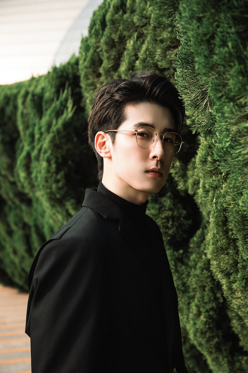 linfengsong1996 tweet media