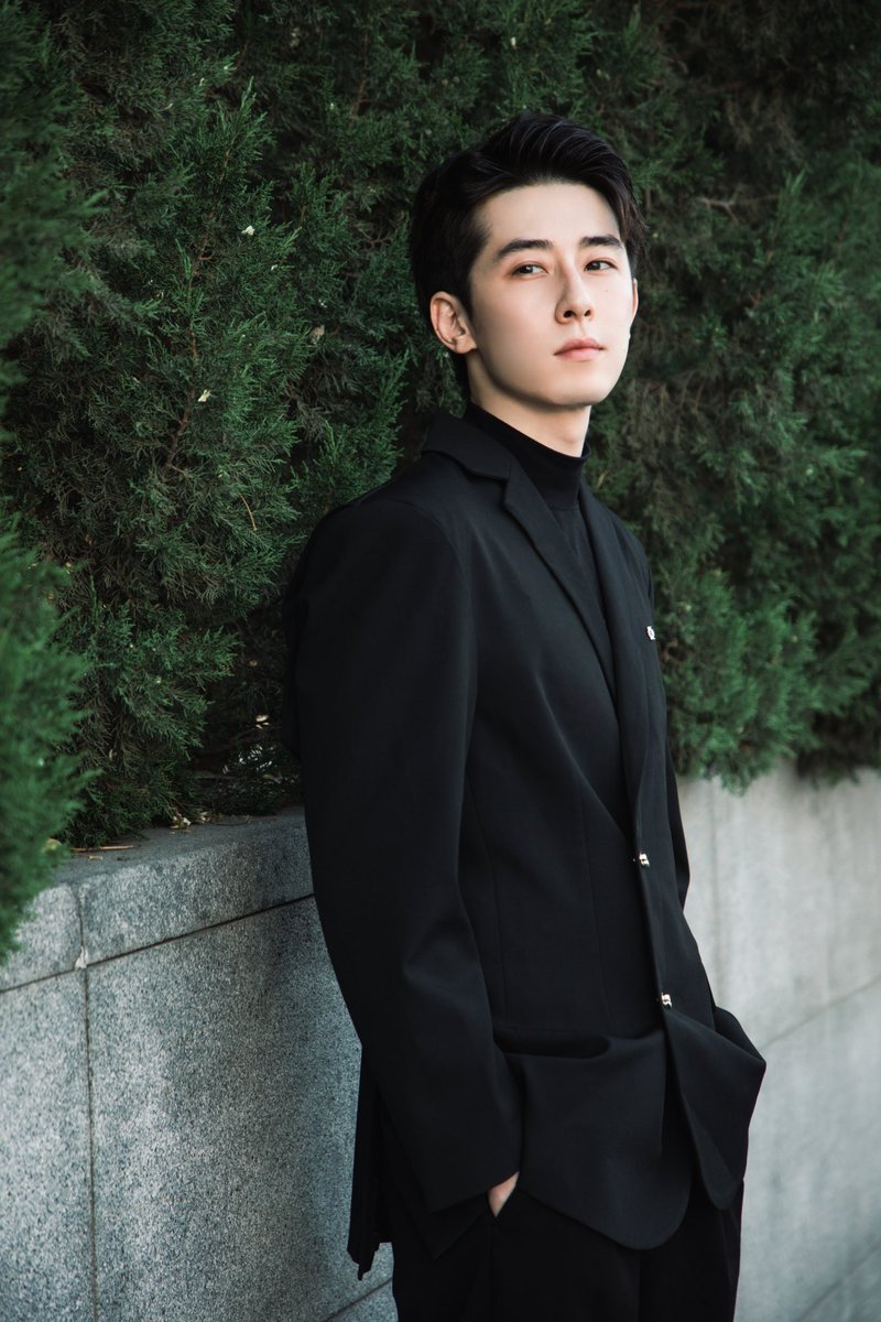 linfengsong1996 tweet media