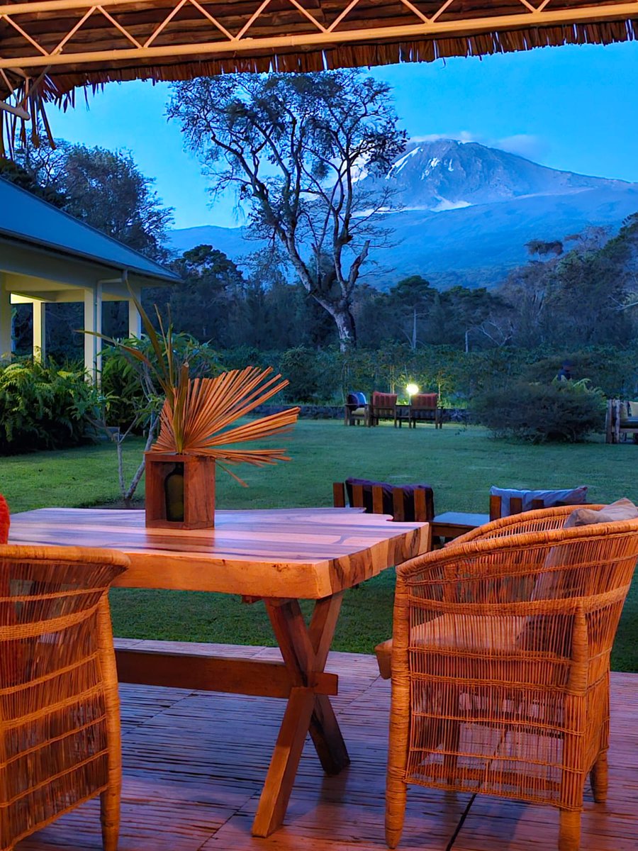 ShahToursTZ's tweet photo. From pre-climb anticipation to post-summit celebration,the  accommodation offers a front-row seat to Kilimanjaro's majestic beauty throughout your journey. 🏔🌄 #KilimanjaroViews #BeforeAndAfterRetreat" https://t.co/8Z5AO6nWhj