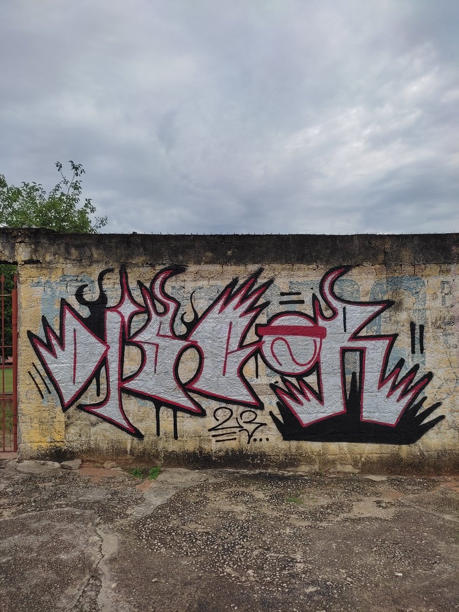 d15cordia's tweet photo. "GM*GRAFFITI DAY" https://t.co/N0KW6CEYj5