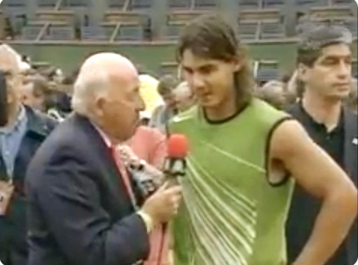 madel_suravilla's tweet photo. Good Morning 🌞
Quote of the Day
“You saluted your King Juan Carlos in the stadium, but..”
“You are the King of this palace.”
~ Bud Collins
@RafaelNadal 🐐👑🥇
Bud Collins’ prophetic quote in his post match interview w/ Rafa after his 1st French Open title in 2005.
#RG2005 https://t.co/bL47nsljsp