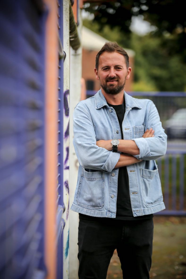 Today we're proud to welcome our latest new speaker
<a href="/MrDavidDuke/">DavidDuke</a> MBE to the Speaker Buzz family.  

David is an award-winning social entrepreneur, creating tangible social change and inclusion for people and communities across the UK and beyond.  

👉speakerbuzz.co.uk/speaker/david-…