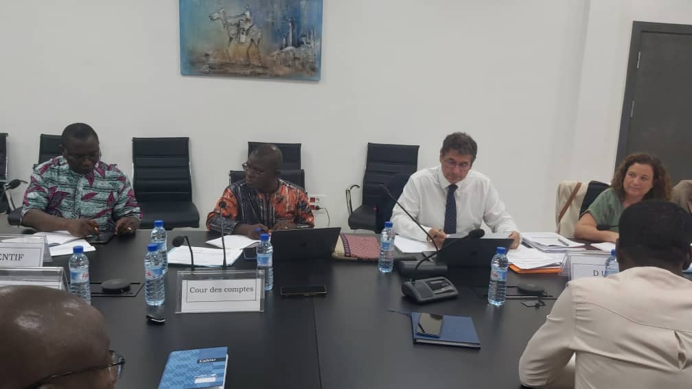 UEauBenin's tweet image. #PAGODES 2023-2025: Dialogue #appuibudgétaire avec @gouvbenin. Objectif: discuter de la stabilité macroéconomique, la mise en place de la politique publique nationale, ainsi que des progrès dans la gestion des #finances publiques et la transparence budgétaire. 
#PlusFortsEnsemble