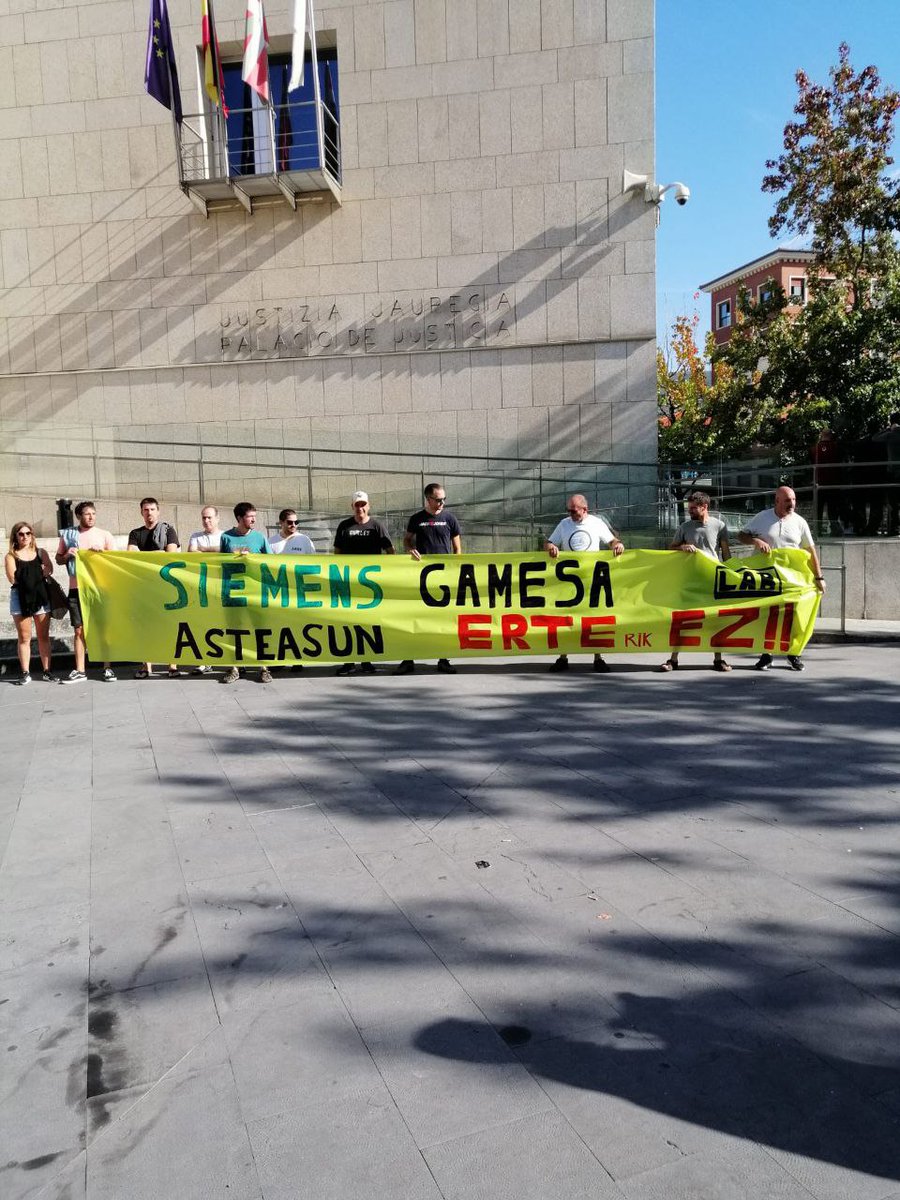 Gaur Siemens Gamesa asteasuko plantan aplikatutako Ertearen aurkako epaiketa ospatu da,ez dugu onartuko enpresak bere neurrira hartutako erabakien ondorioak langileek ordaintzea
Siemens Gamesan erterik ez!