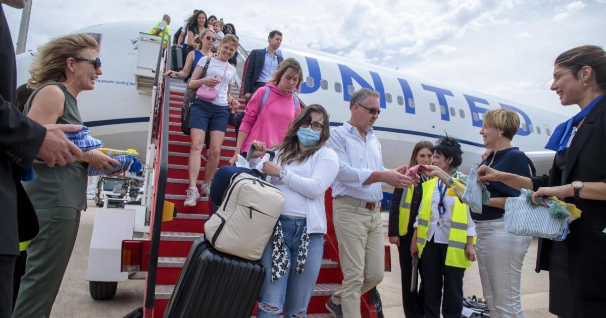 MyMallorcaWed's tweet photo. 🌟 Exciting News for American Couples! Love knows no borders, and now it's easier than ever for American couples to turn their dream wedding in Mallorca into a reality! ✈️

#MallorcaWeddingMagic #MiamiToMallorca #DestinationWedding #MyMallorcaWedding

https://t.co/12PV9zFV2K https://t.co/hBkyd8QGAW