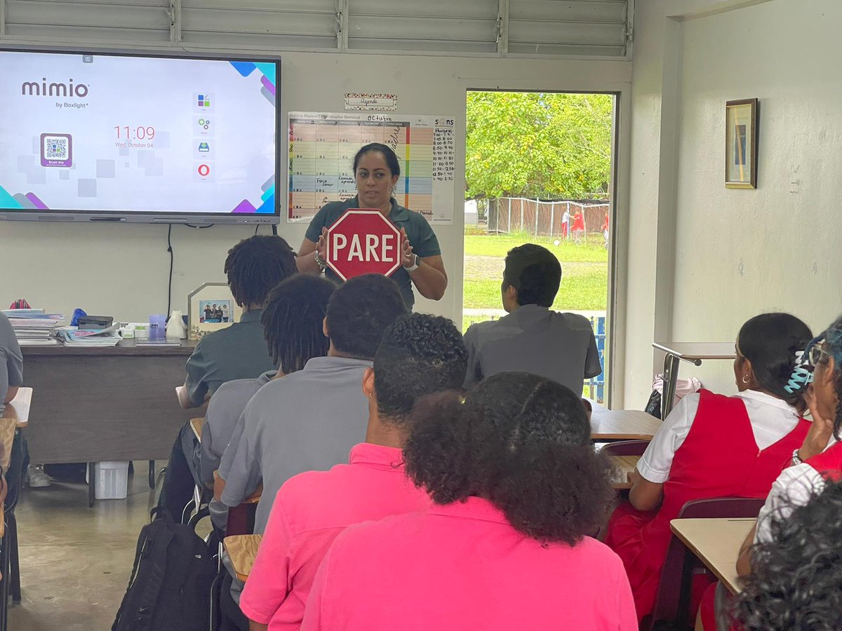 angelmatos's tweet photo. Con café en mano y el país en el corazón ❤️ 

Llegamos con nuestras ferias de servicios al Colegio de Diego, 32 nuevos aprendices en la feria de servicios de @DTOP #distrito40
@CamaraConPR https://t.co/k9Z2q9gHu0