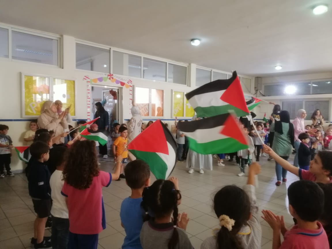فلسطين أمٌّ لم تنجب إلّا الأبطال🇵🇸
#فلسطين_حرّة
<a href="/makdawhaschool/">Makassed Dawha School</a>
<a href="/FThaalby/">Feda Thaalby</a>
<a href="/Ayalzein/">Aaya El Zein</a>