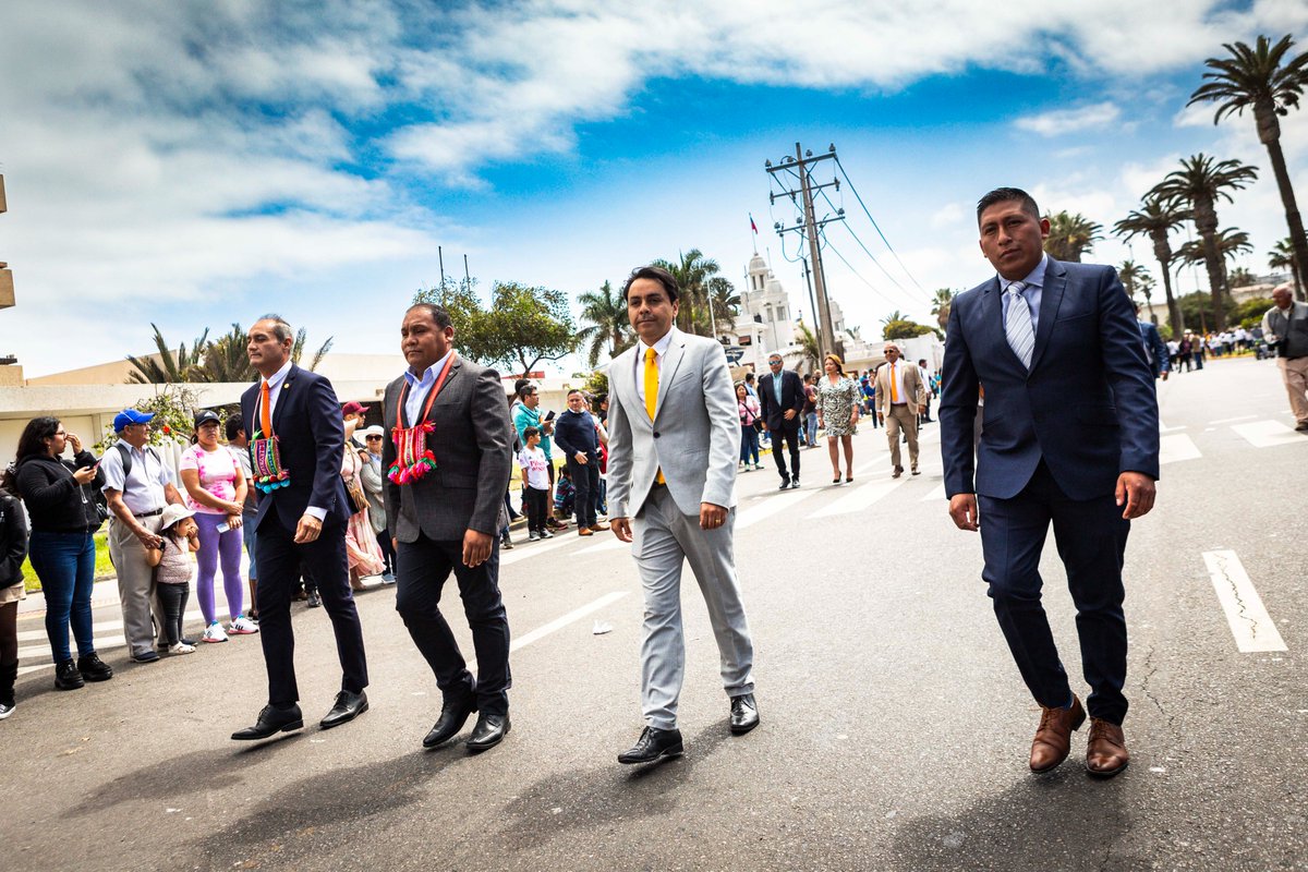 ChasquisDiario's tweet photo. Región de #Arica y #Parinacota celebra un nuevo #aniversario con desfile de organizaciones civiles https://t.co/1Wkh6vV73d https://t.co/ep5LfTDaxL