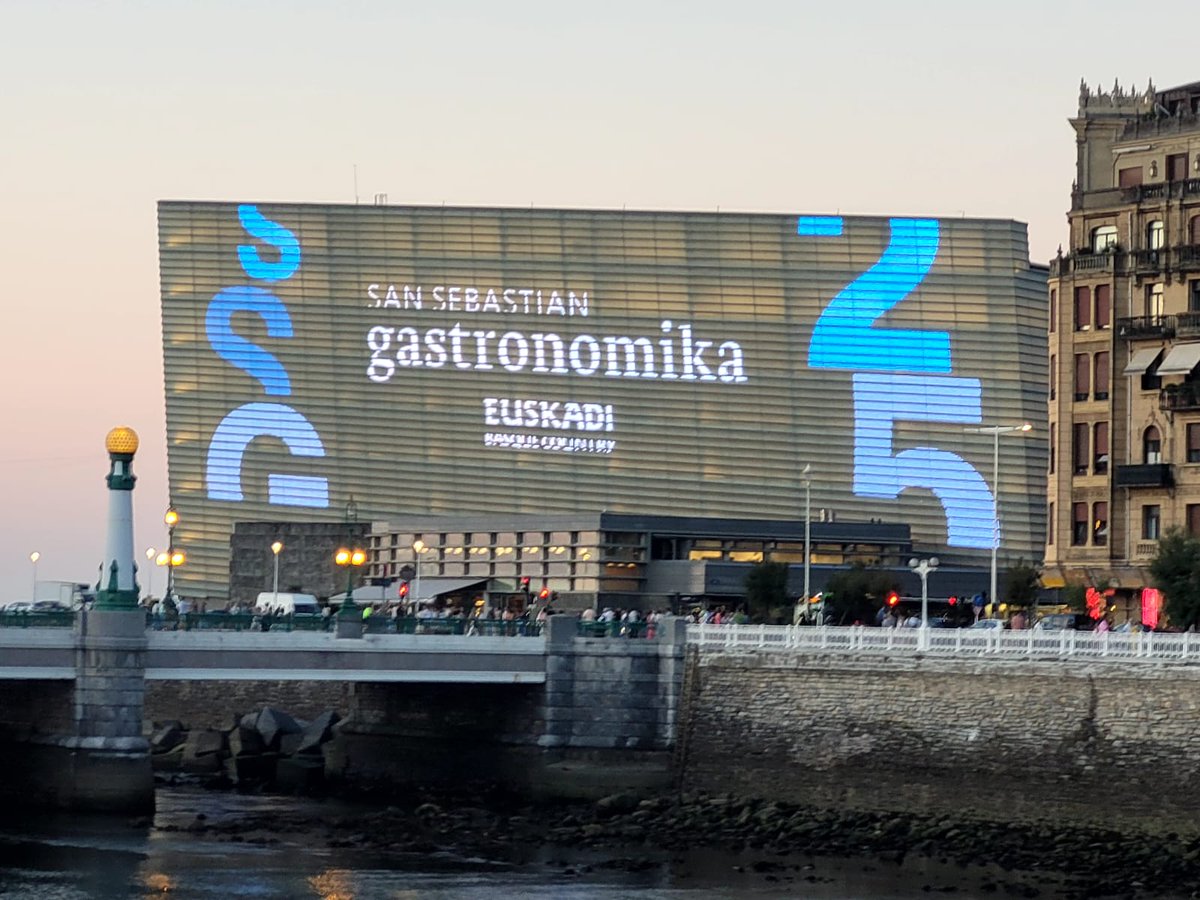 📣¡Arranca @ssgastronomika y #TortadelCasar no puede faltar!

👉🏼tortadelcasar.eu/la-torta-del-c…

🤩¡Empezamos!

#tortadelcasar #dop #gastronomia #sansebastiangastronomika #ssg23 #ssg25Aniversario @DiputacionCC @Ext_gastronomia