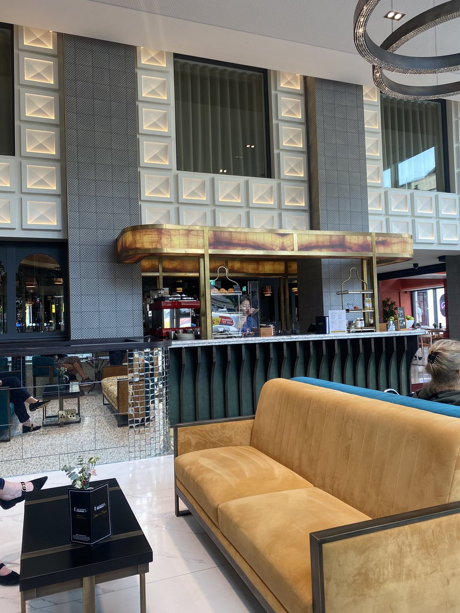 Gorgeous hotel reception here <a href="/TheGraftonHotel/">The Grafton Hotel</a> for the start of our Australian New Zealand #FAM trip 🦘🌏  #HotelsofIreland #TravelTrade #VisitDublin
