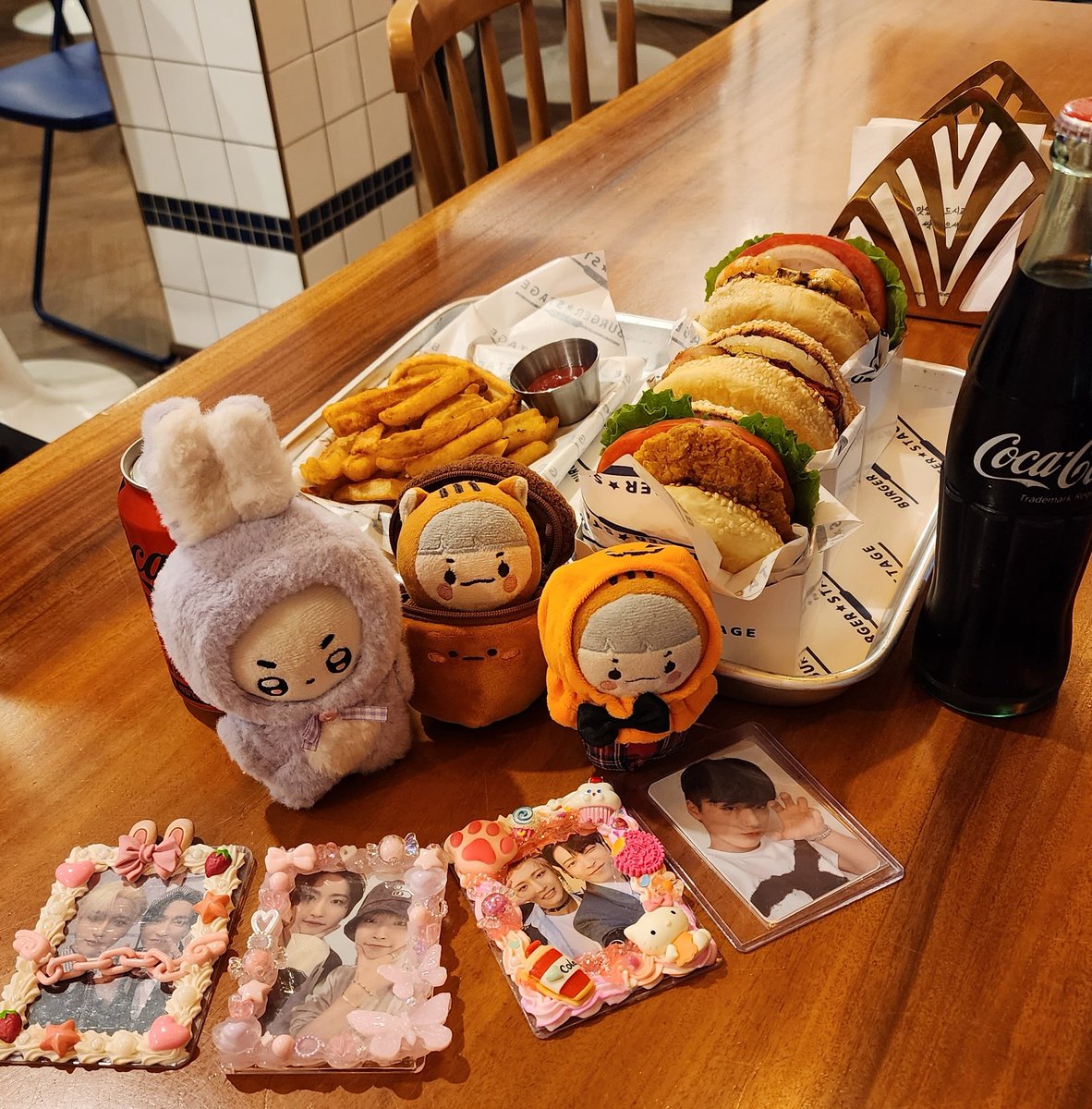 평홍삼 모임🫶🫶
ㄴ반박 안받습니다.