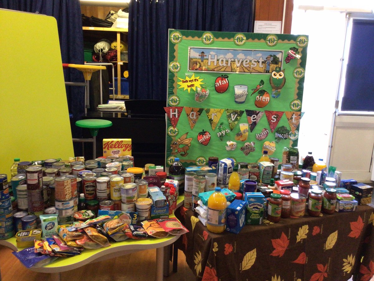 PenllergaerP's tweet photo. @PenllergaerP thank you to @Ficer_John for joining us for our harvest service this morning. 
#PPSCom
#PPSExp https://t.co/tDV2PV1vsJ