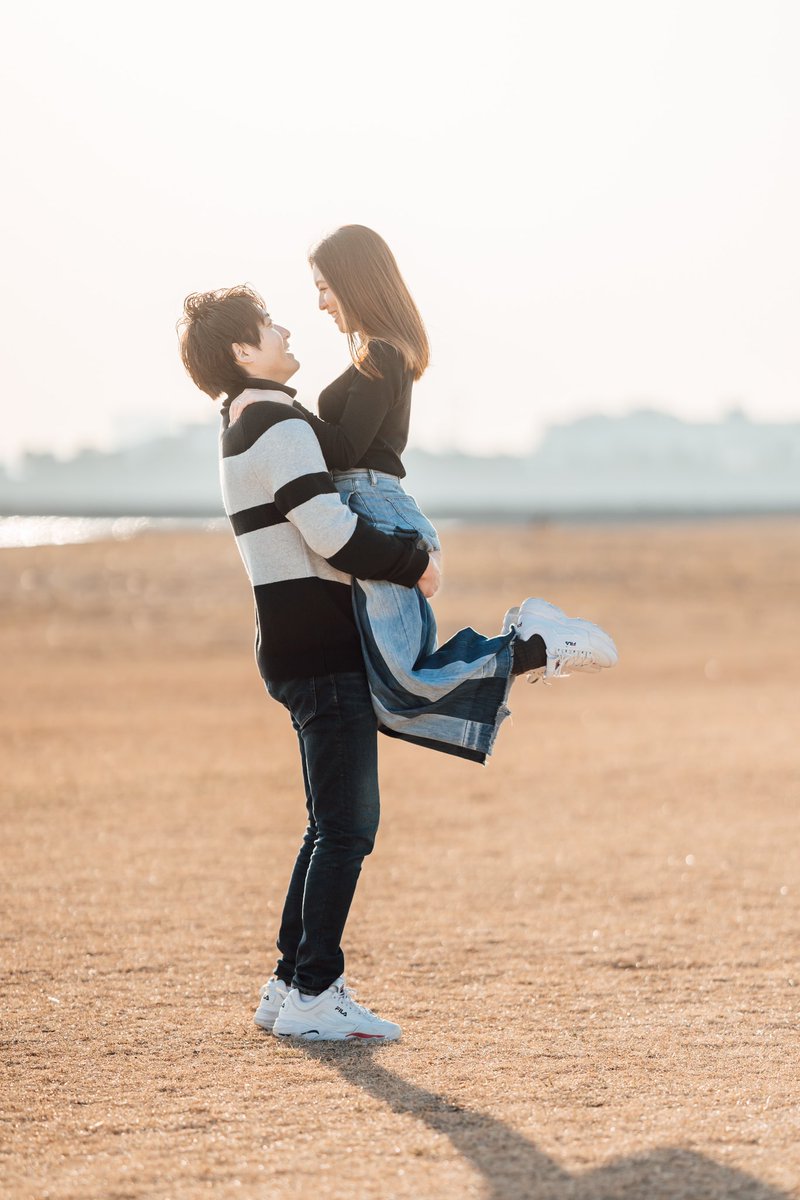 大分過ぎたけど9/1は結婚3周年！でした！
はや〜！！！
あっという間過ぎ🫠🫠🫠
写真は去年夫婦でモデルをさせて頂いた時の📷
いつも笑わせてくれてありがとう！
4年目も沢山笑って過ごしましょ〜😎