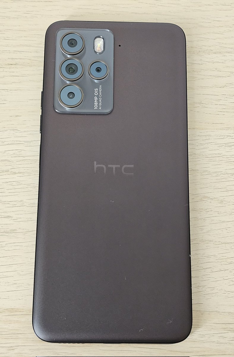 sardroid's tweet photo. Dzięki @HTCPolska wpadł na testy #HTCU23Pro w kolorze #MatteBlack: https://t.co/vzlrcBcZHF