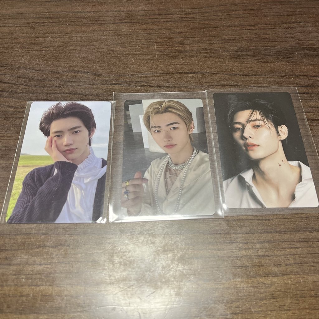 jwdayo0209's tweet photo. enhypen アルバム トレカ 交換 
#ENHYPEN交換  #ENHYPENトレカ交換

求：ジョンウォン ニキ
       結タワレコラキドロ激求

譲：写真 リプに続く

郵送希望📮
条件の合う方お気軽にリプください♪ https://t.co/SX6D8ReIdz