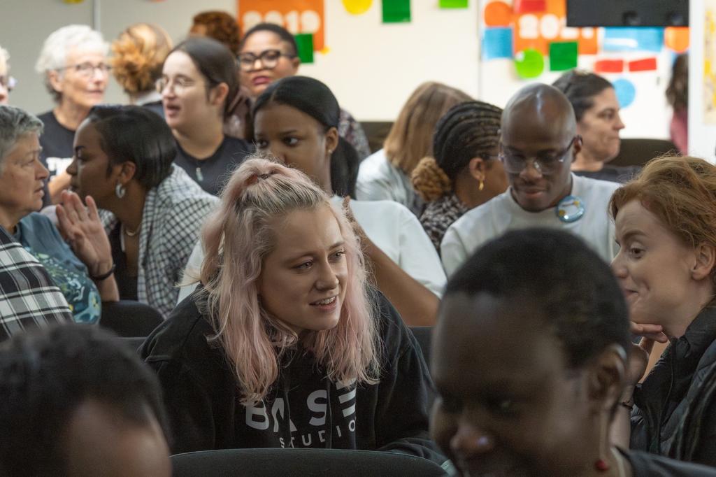 The Refugee Buddy Project 🧡 tweet media