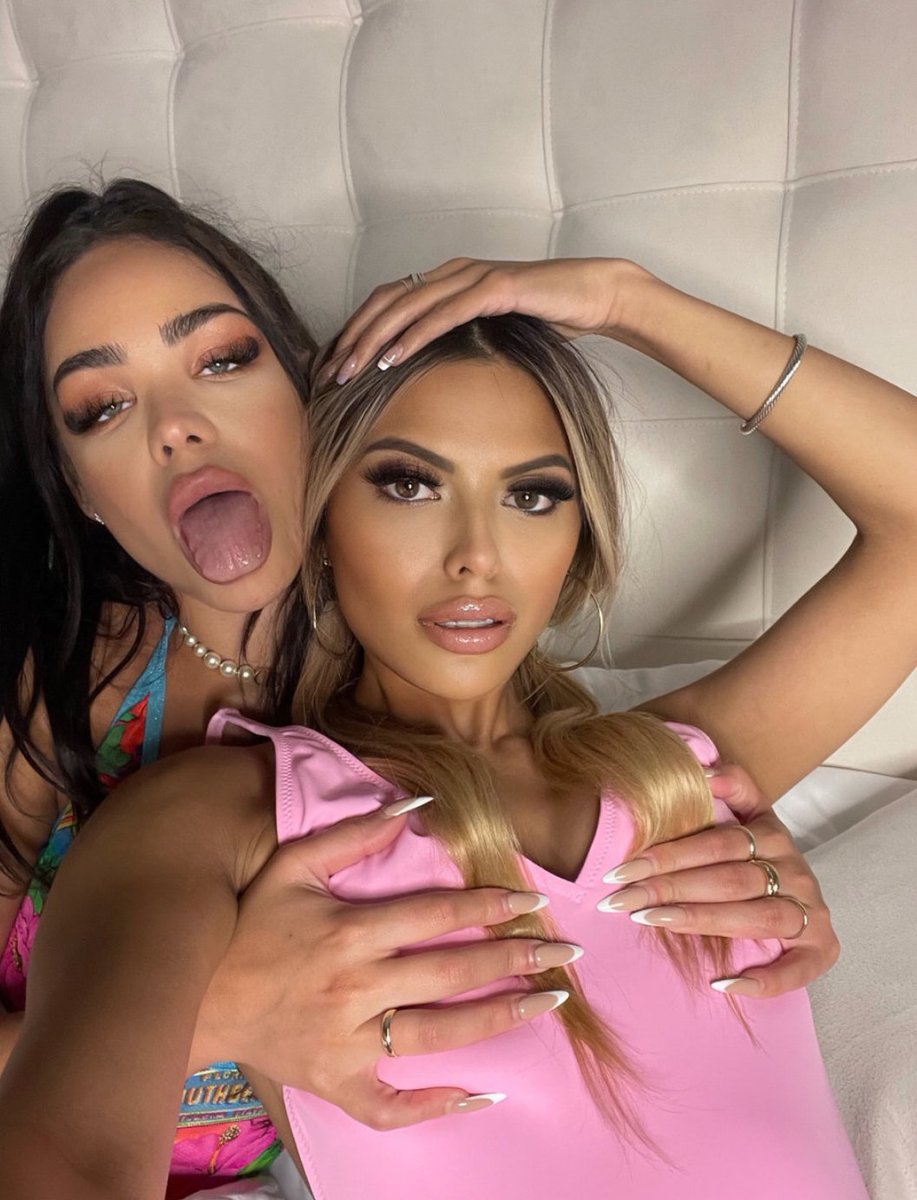 am_buffy's tweet photo. ✅Like + Repost and leave a comment to find out her name and see more HOT🔥PHOTOS!
⬇⬇ Naughty babes available for fun! 🔥💻
🔥https://t.co/Z6d3lBnifh

#blowjob #deepthroat #nudes #squirting #nsfwtwt #Inzest #thot #milf #tits #onlyfan #teen #onlyfansbabe #onlyfansFree https://t.co/H8y7Jvszrv